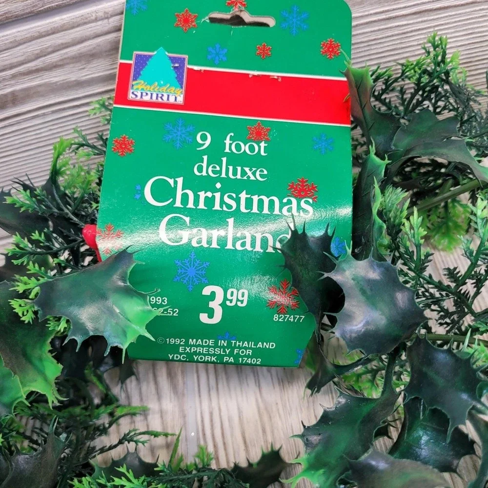 Holiday Spirit Christmas Garland 9ft Greenery Vintage 1993‎ Holly Berry Deluxe